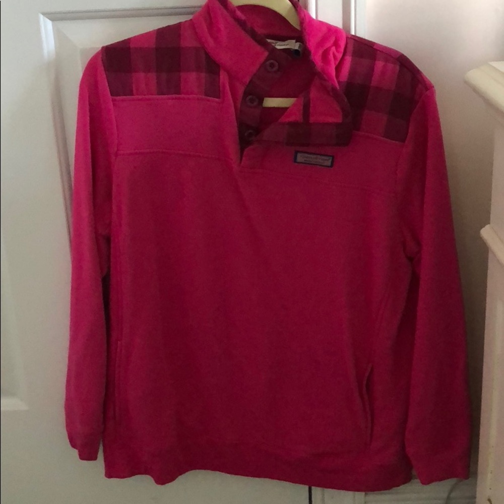 Size S Vineyard Vine Pullover